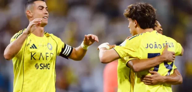 النصر يتصدر الدوري السعودي بفوزه على الحزم بثنائية