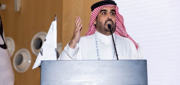 جعفر القحطاني يسطع في مسابقة حرف الشعرية: حصد الجائزة الذهبية والـ100 ألف ريال