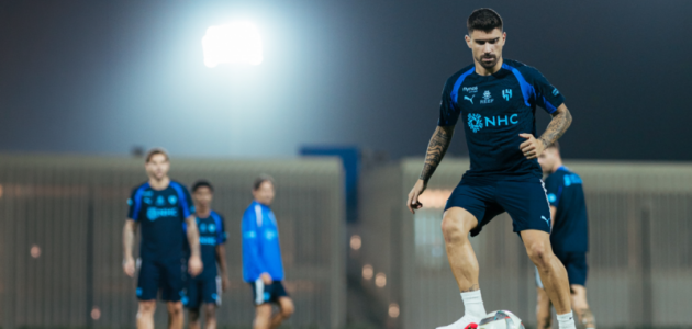 الهلال يفتح خسائر الاتحاد: صراع الأبطال في كلاسيكو الموسم